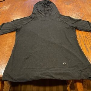 GAP Fit hooded pullover long sleeve T-shirt